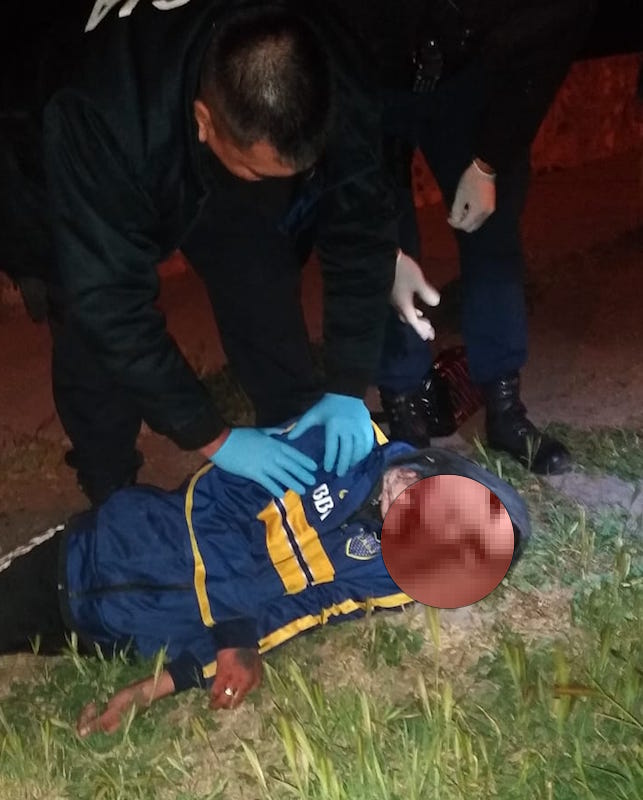 Encontraron a un adolescente inconsciente en la calle