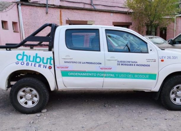 Esquel: Secuestran una camioneta de Bosques en un control