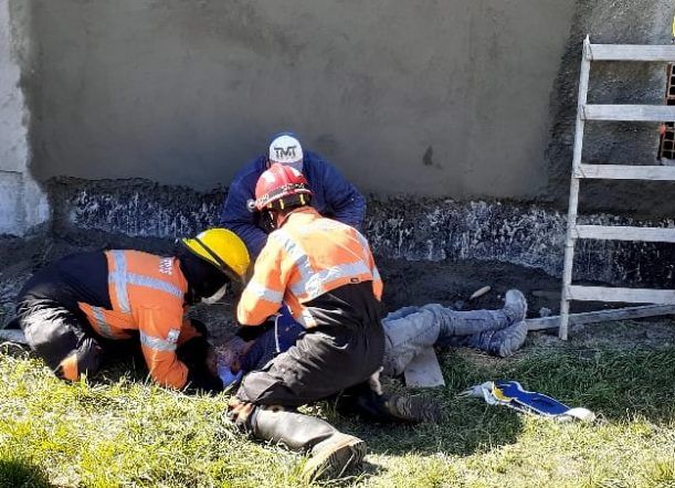 Trevelin:Se quebró la escalera y cayó desde casi 2 metros