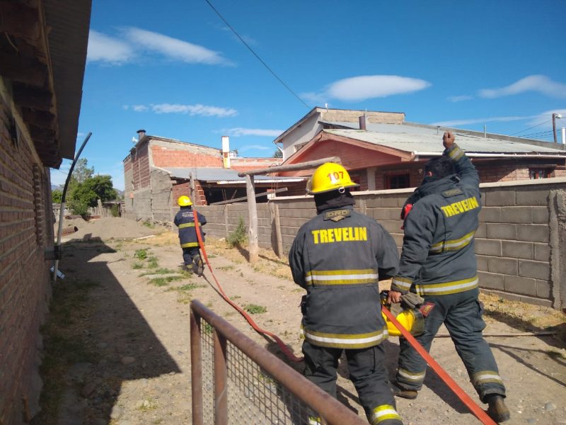 Trevelin: Incendio en un patio alarmó a vecinos