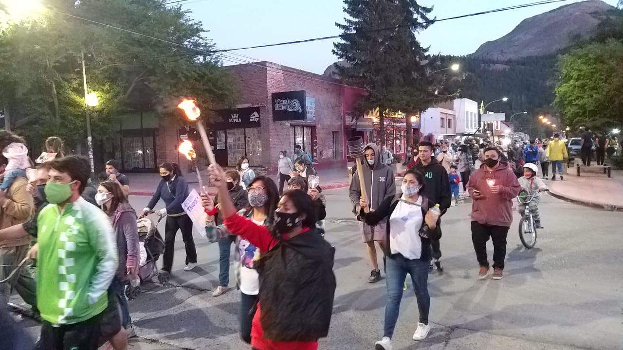 Masiva marcha de antorchas del NO A LA MINA