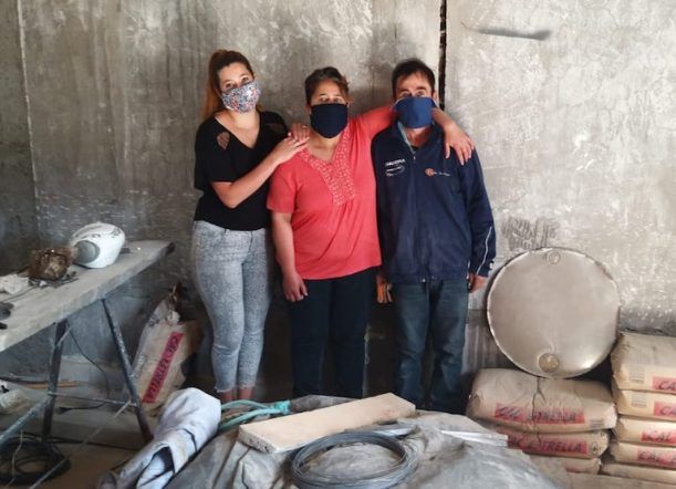 Renacer: Reconstruye su casa incendiada con ayuda de vecinos