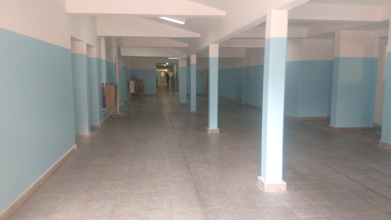 El municipio de Esquel comienza el mantenimiento de escuelas (www.chubut.edu.ar)
