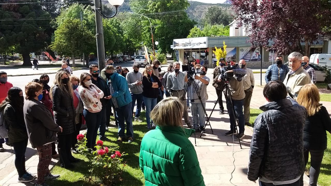 Kinsella: "No nos moriremos de COVID pero nos morimos igual"