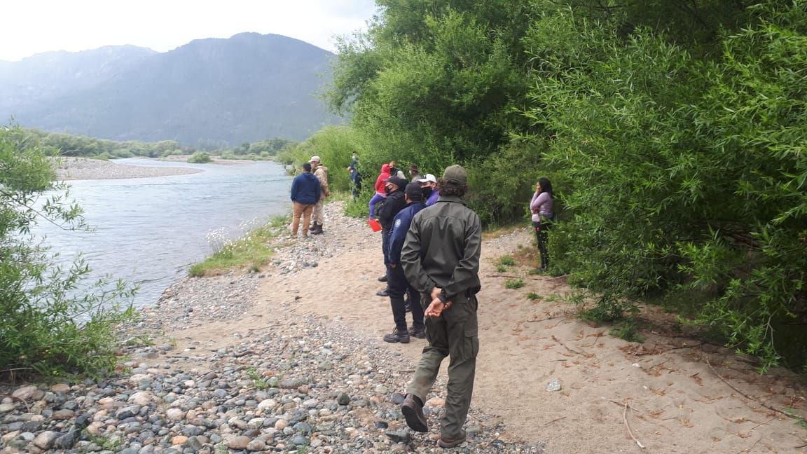Encuentran una persona ahogada en el Río Azul