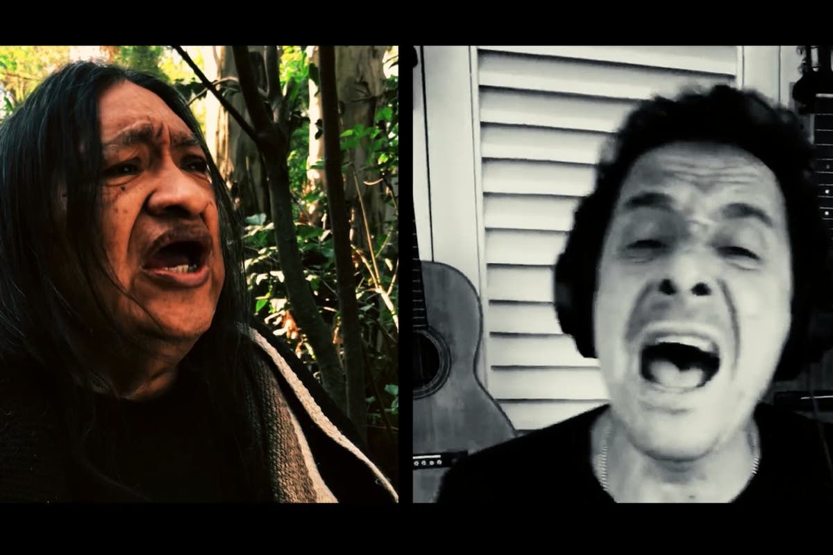 Ricardo Mollo y Rubén Patagonia recrearon "Par mil" en lengua mapuche. (La Nación )