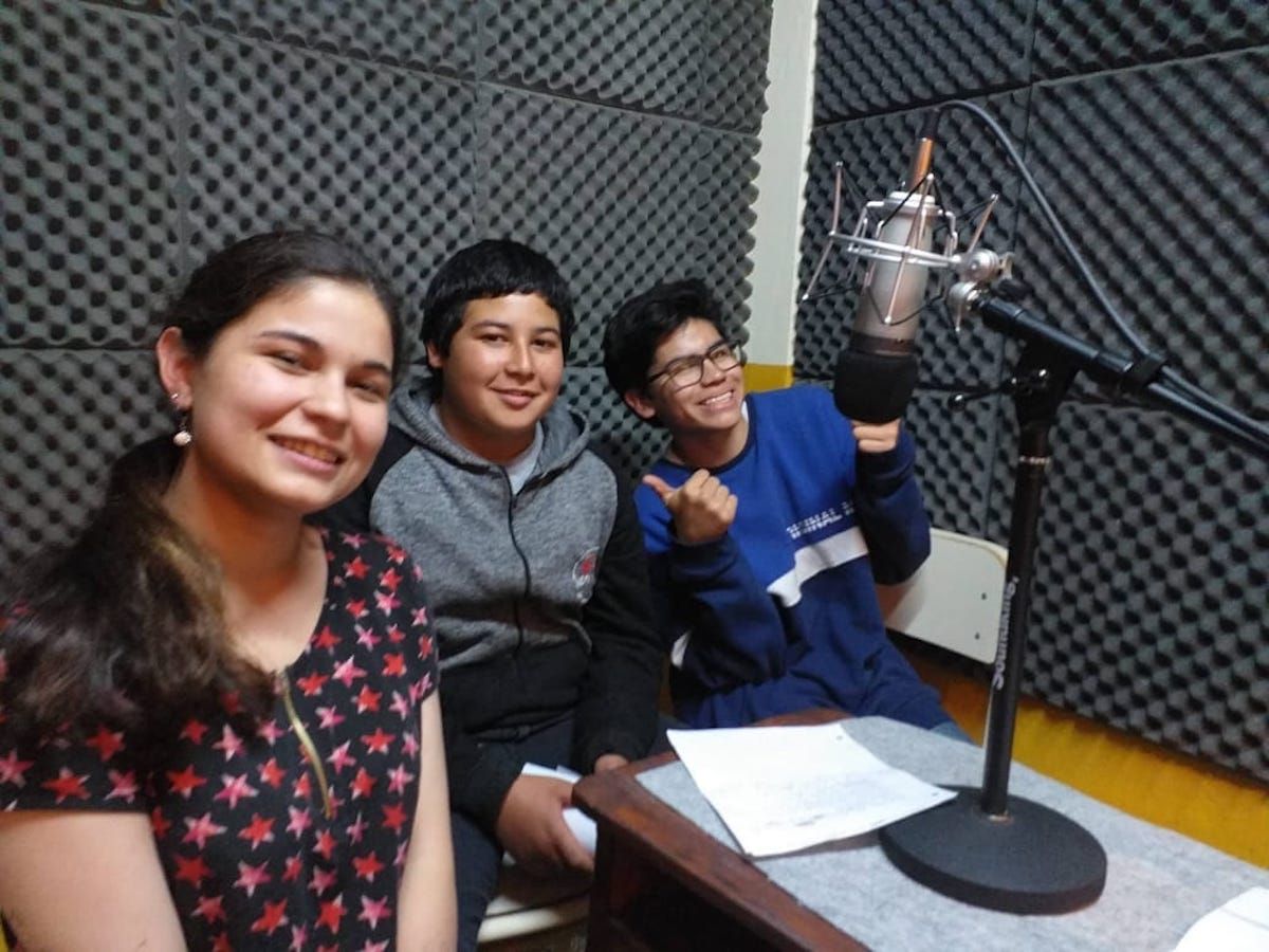 Programa de radio de la Escuela 740-EMETA