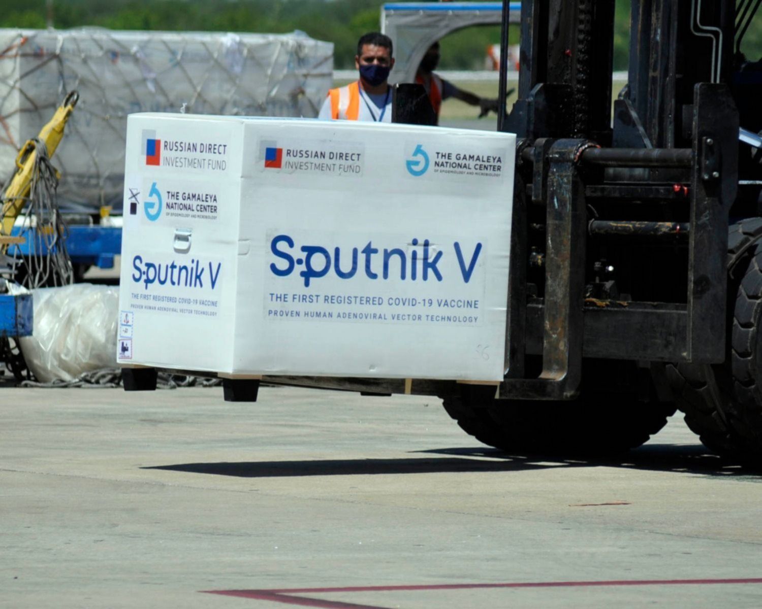 Descartaron 140 dosis de la vacuna Sputnik por fallas en la cadena de frío (0221.com)