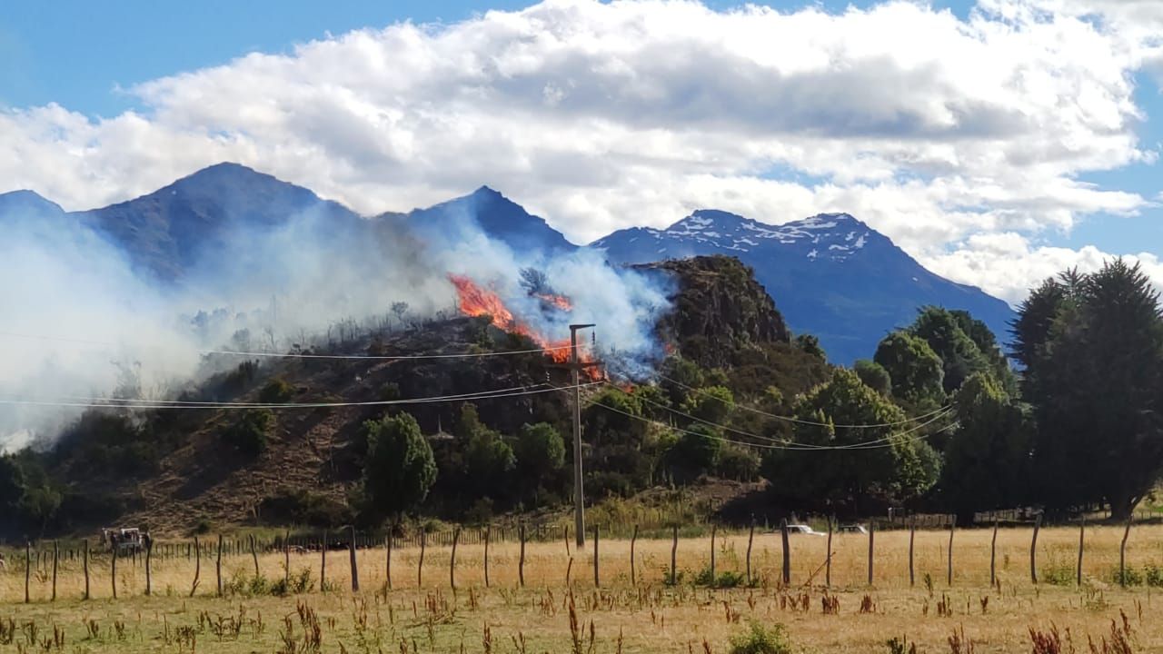 Está controlado el Incendio en Aldea Escolar