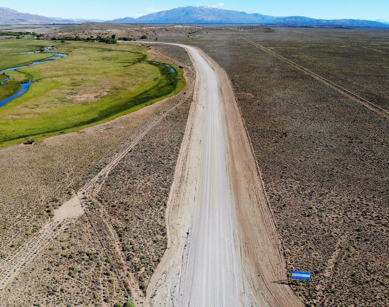 Iniciaron la obra de pavimentación del acceso a El Maitén