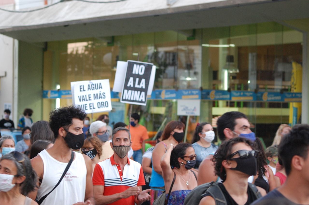 Masiva marcha por el No a la Mina (Cynthia Montiel)