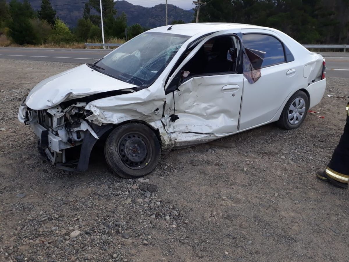 Fuerte choque en el acceso a Lago Puelo