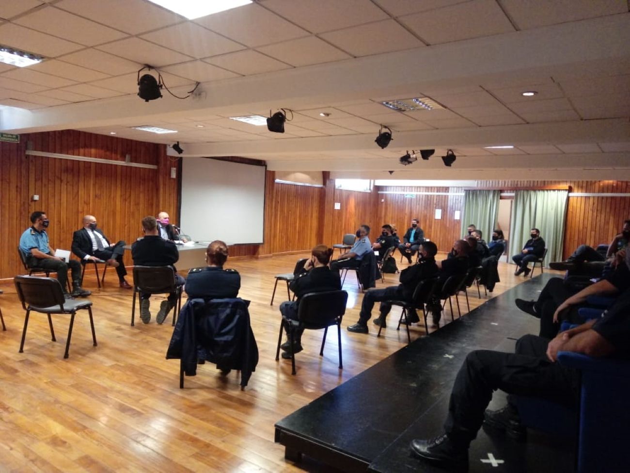 Policía y fiscales trabajan en la implementación del Legajo Digital (EQS Notas)