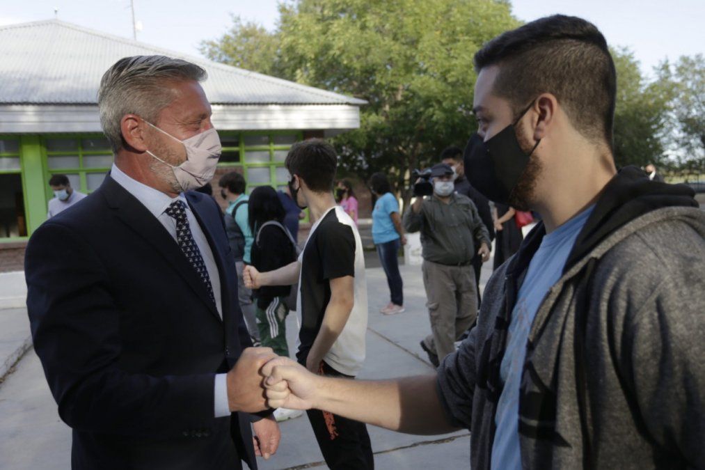 Perata: "hemos previsto 183 días de clases hasta el 15 de diciembre"