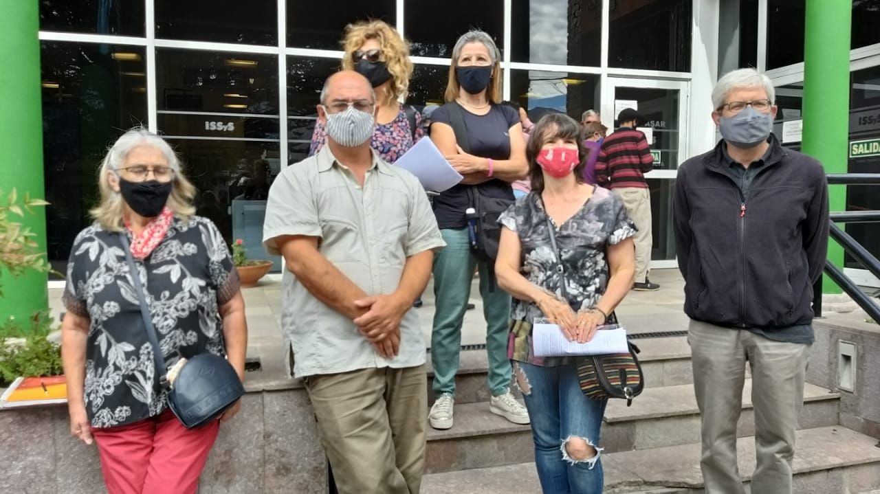 Jubilados no quieren inconvenientes a la hora de cobrar sus haberes (EQS Notas)
