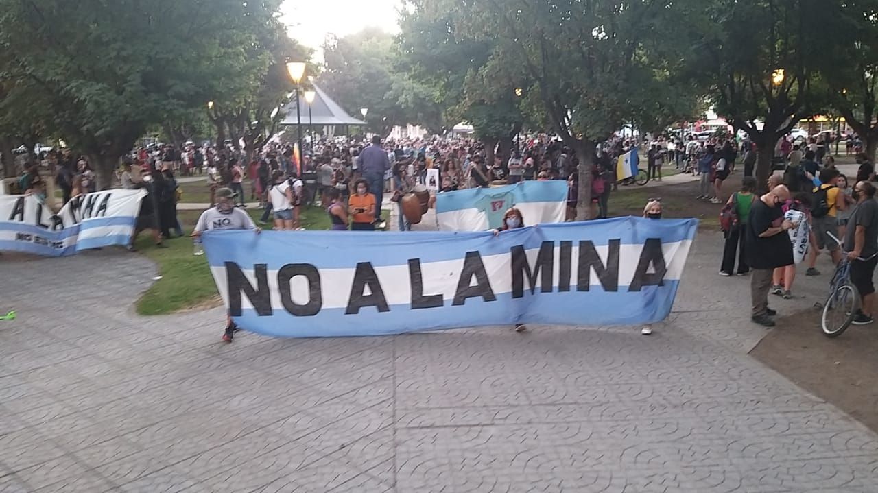 Convocan a un paro ante el tratamiento de la Iniciativa Popular (EQS Notas)