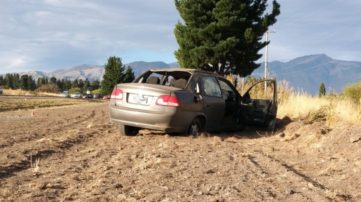 Un auto volcó en Ruta 259 y su conductor resultó lesionado