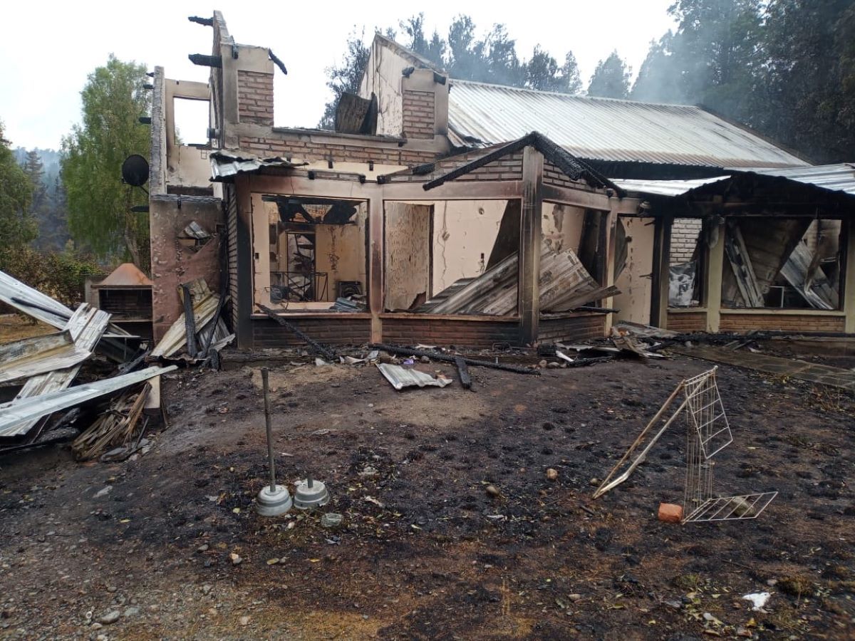 Diego Bondarczuk, incendio de su casa en Las Golondrinas