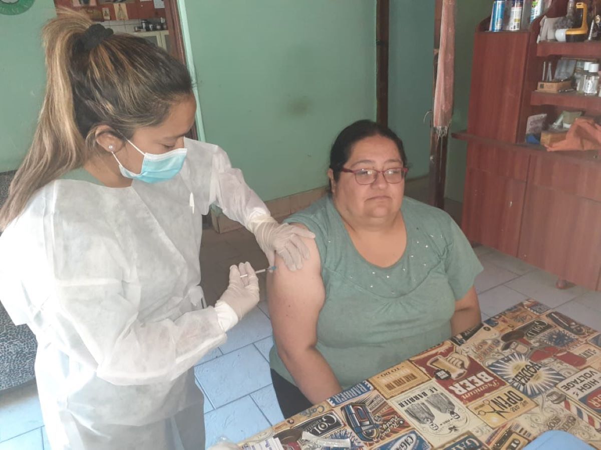 Continúan con la Vacunación contra el Covid en Esquel