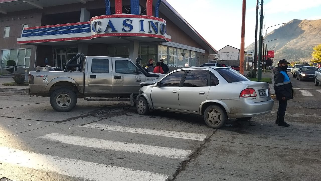Fuerte choque en Perón y Ameghino