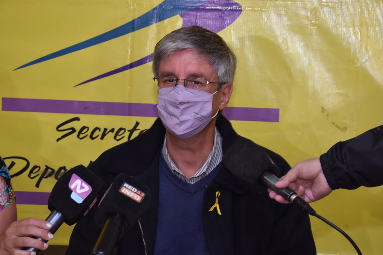 Ongarato dio positivo de COVID y permanece aislado