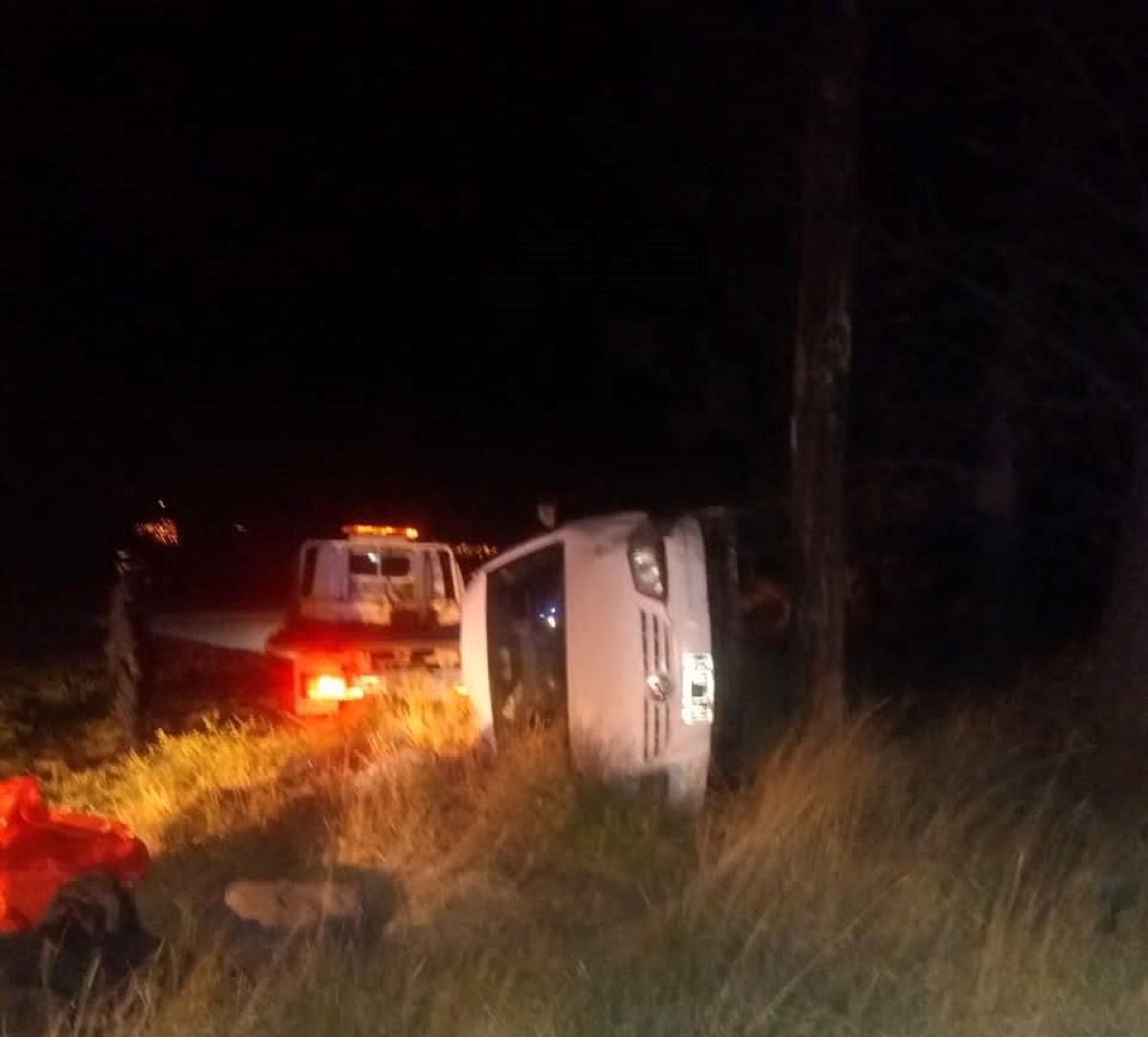 Vuelco en el ingreso a Esquel sin lesionados