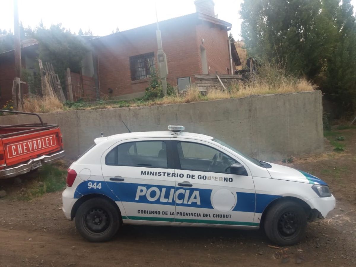 Robo, persecución y disparos esta mañana en Esquel
