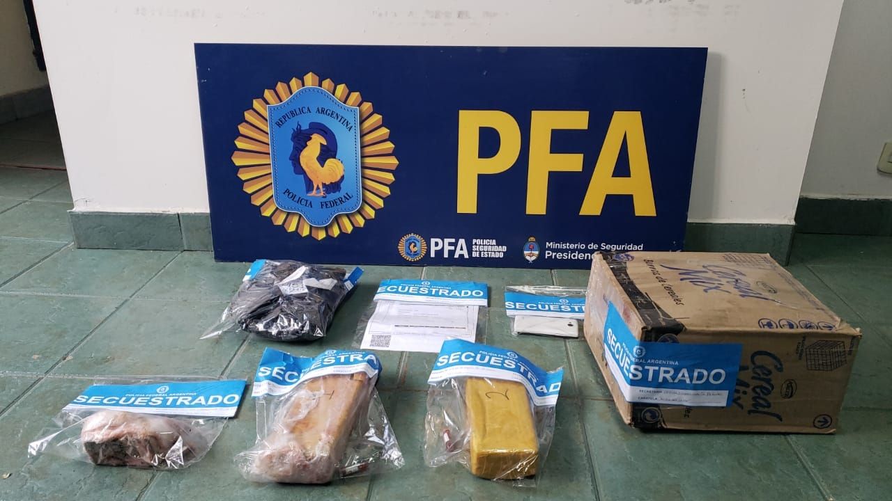 La Policía Federal detuvo a dos personas por venta de drogas en Esquel (Policía Federal)