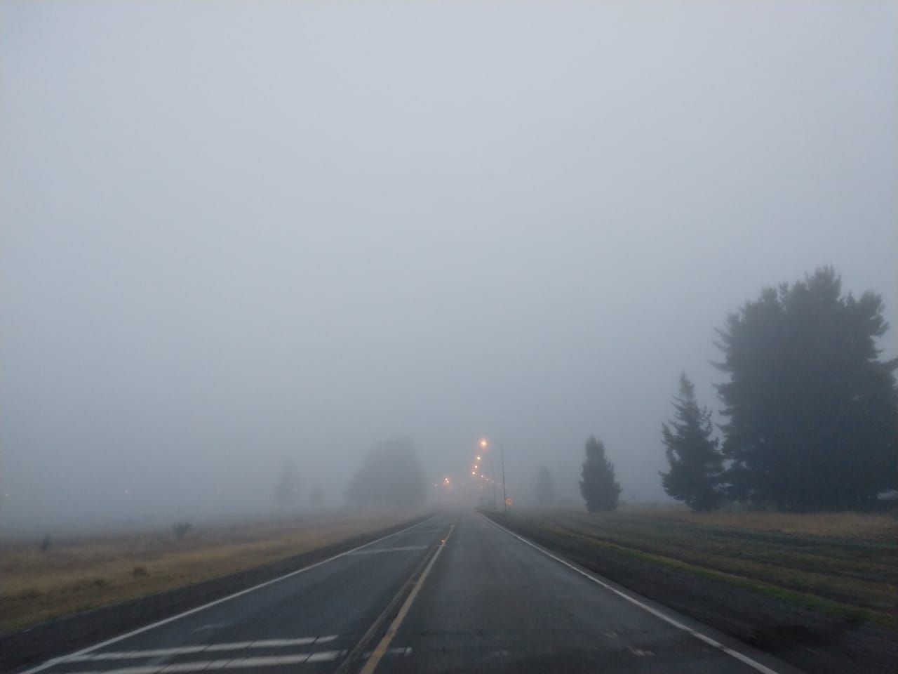 La neblina cubrió la ruta-Clima en Esquel