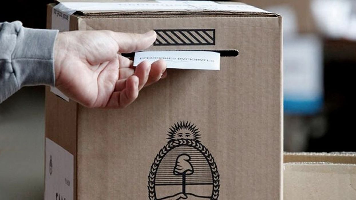 El Gobierno y la oposición acordaron la postergación de las elecciones ¿Cuándo serán?
