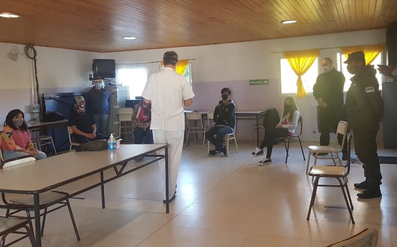 Gendarmería realiza una campaña de salud bucal en parajes de Trevelin (Municipalidad de Trevelin)