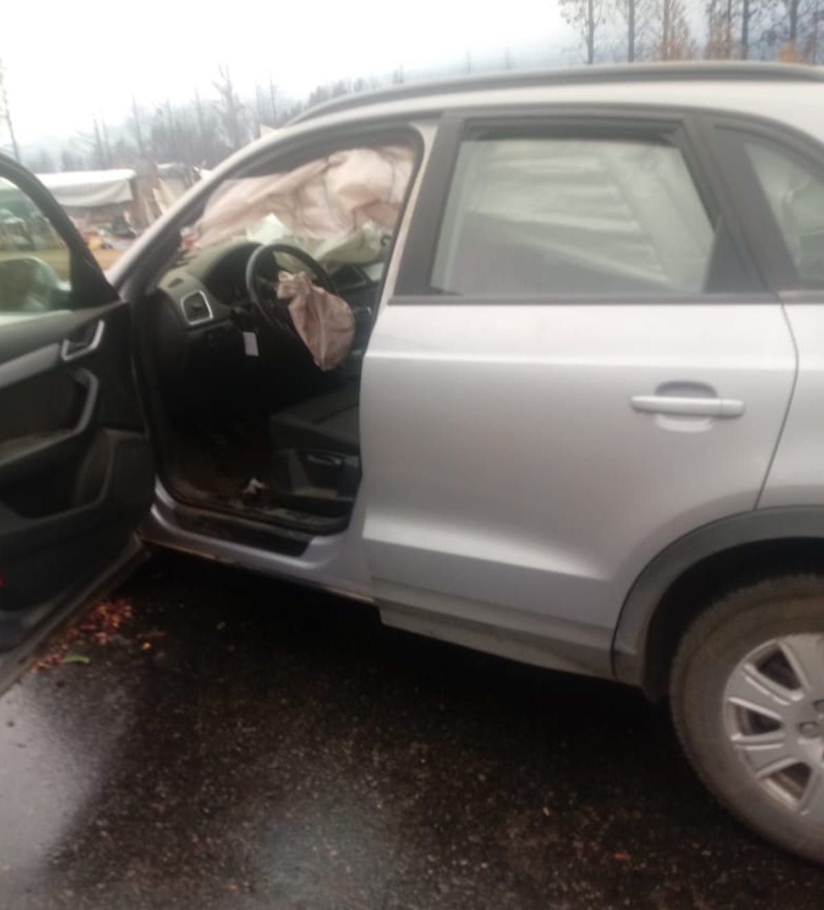 Por la oscuridad, un hombre embistió un tronco que estaba sin señalizar en el corte de la ruta 40