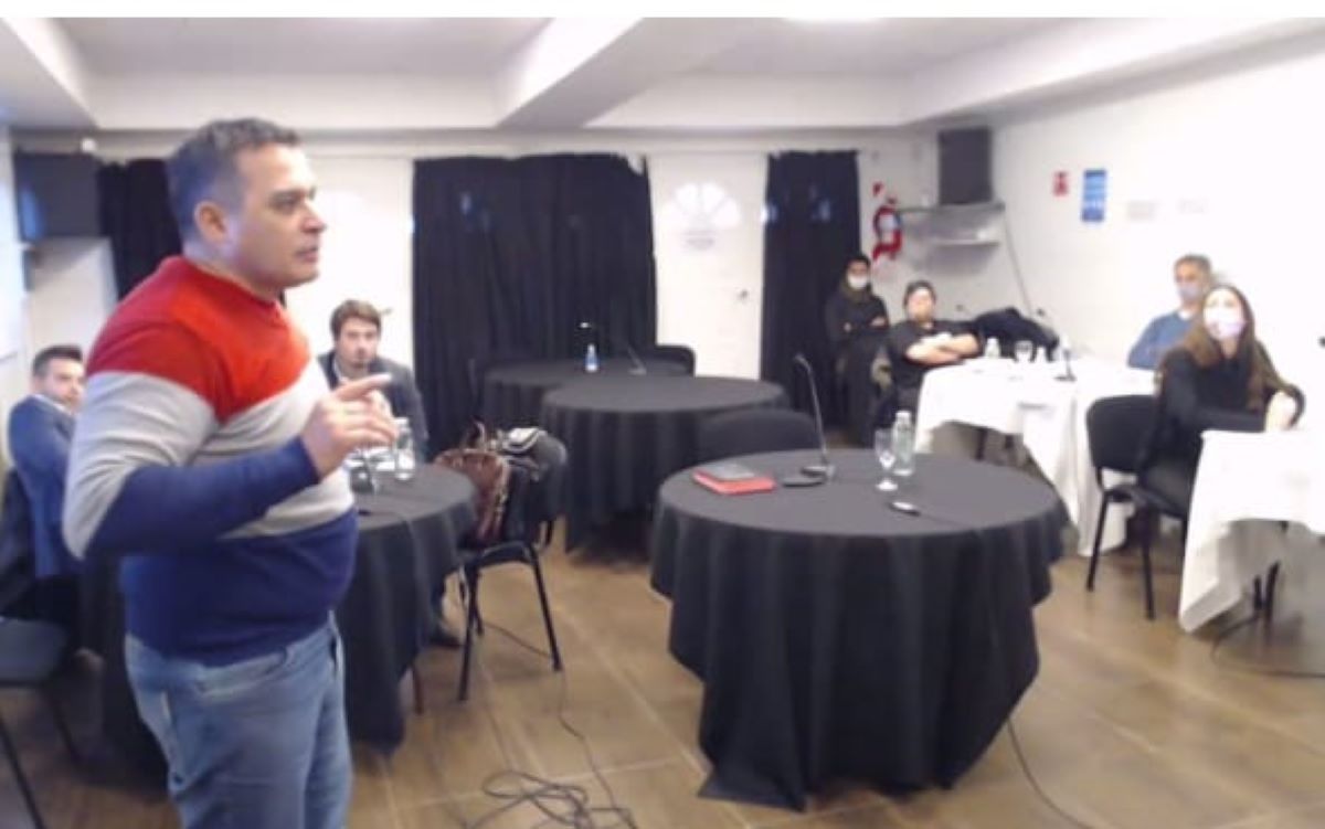 Un año de prisión y dos de inhabilitación para el policía que mató a la perra Tita