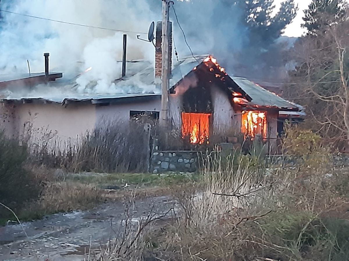 Incendio en una vivienda de Epuyén