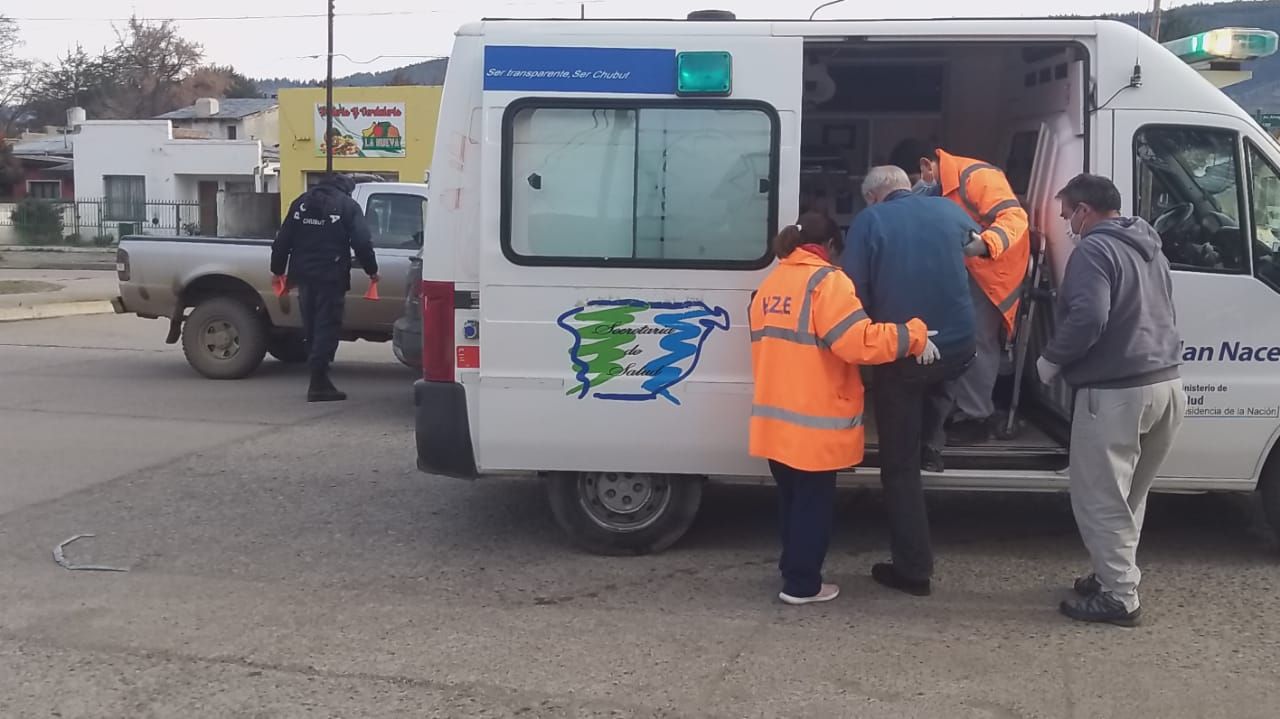 Choque entre un auto y una camioneta en Ameghino y Pellegrini