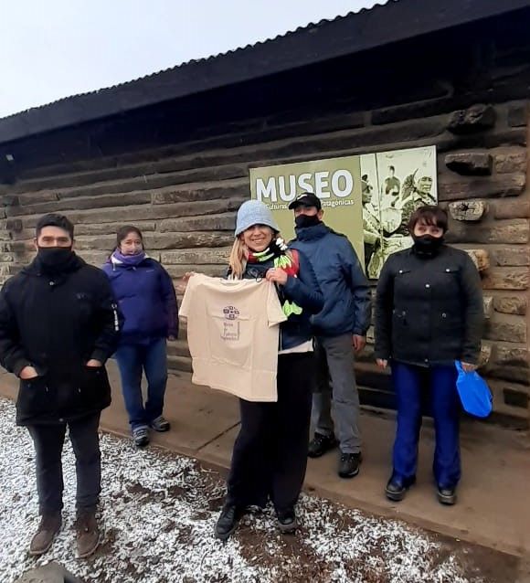 Personal del Museo en Nahuelpan recibe a los turistas
