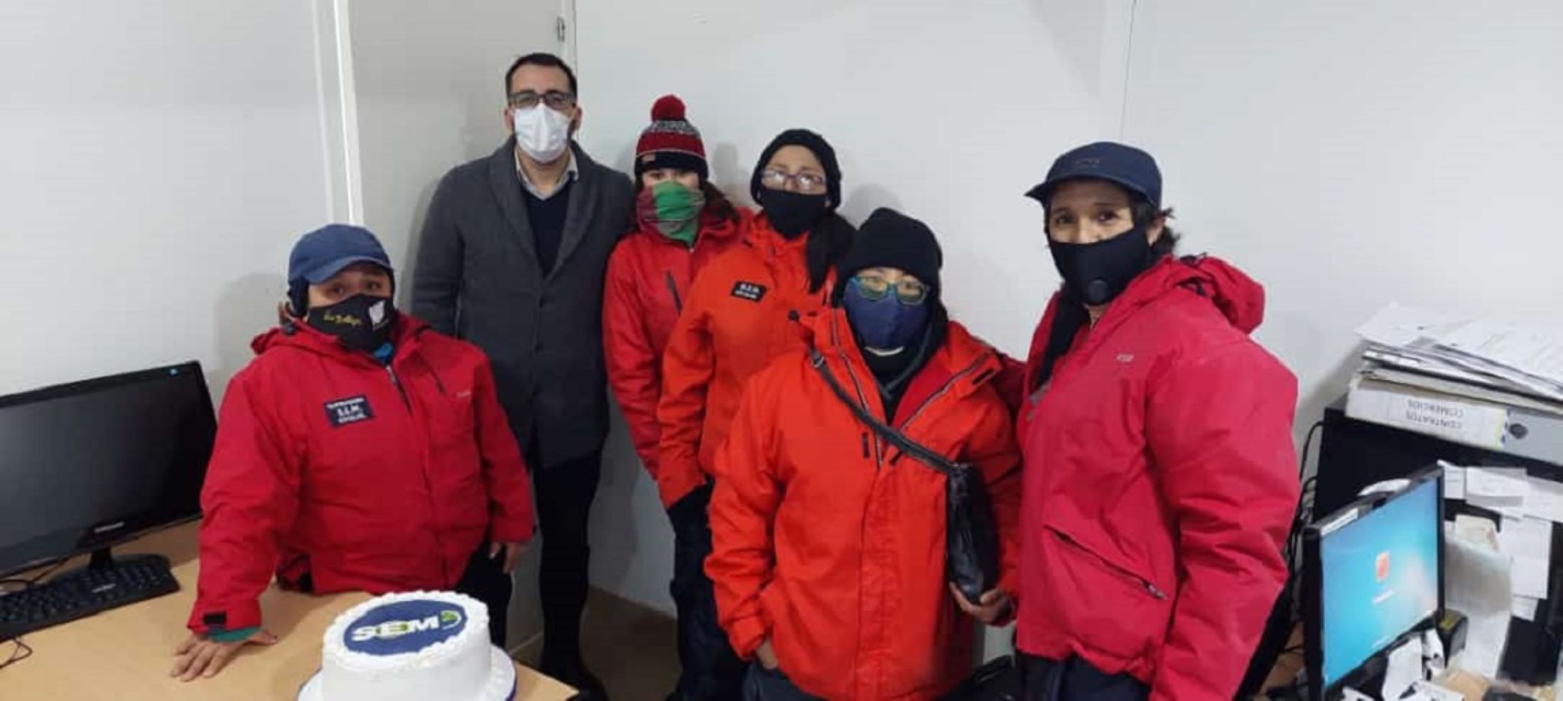 Festejo de operadores del estacionamiento medido