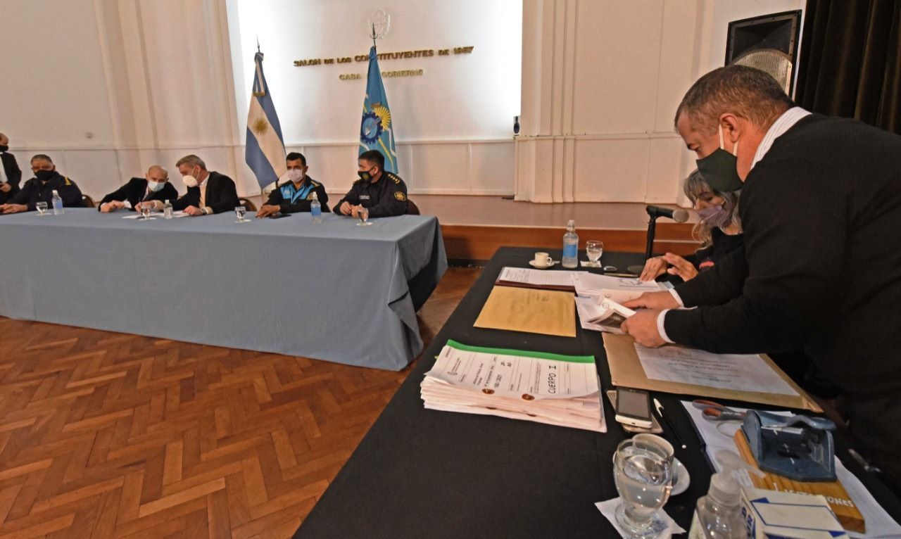La Policía incorpora camionetas y automóviles para distintas Unidades