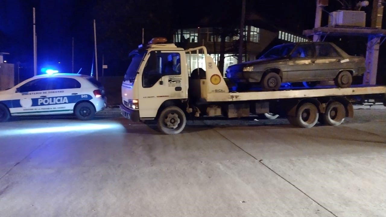 Secuestran un automóvil que circulaba con patente cambiada (Policía del Chubut)