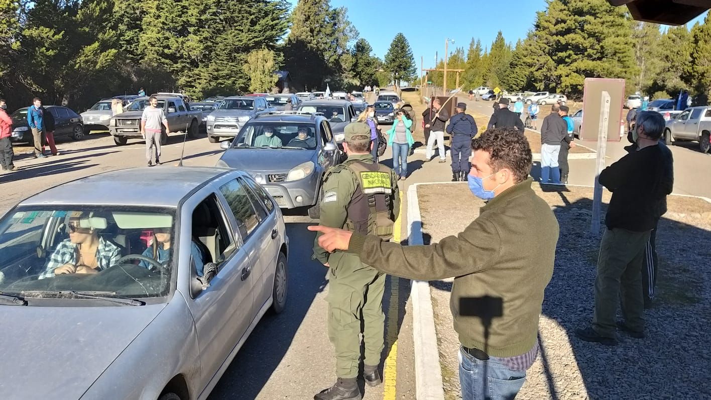 Importante participación en la caravana "en resguardo del Parque Los Alerces"