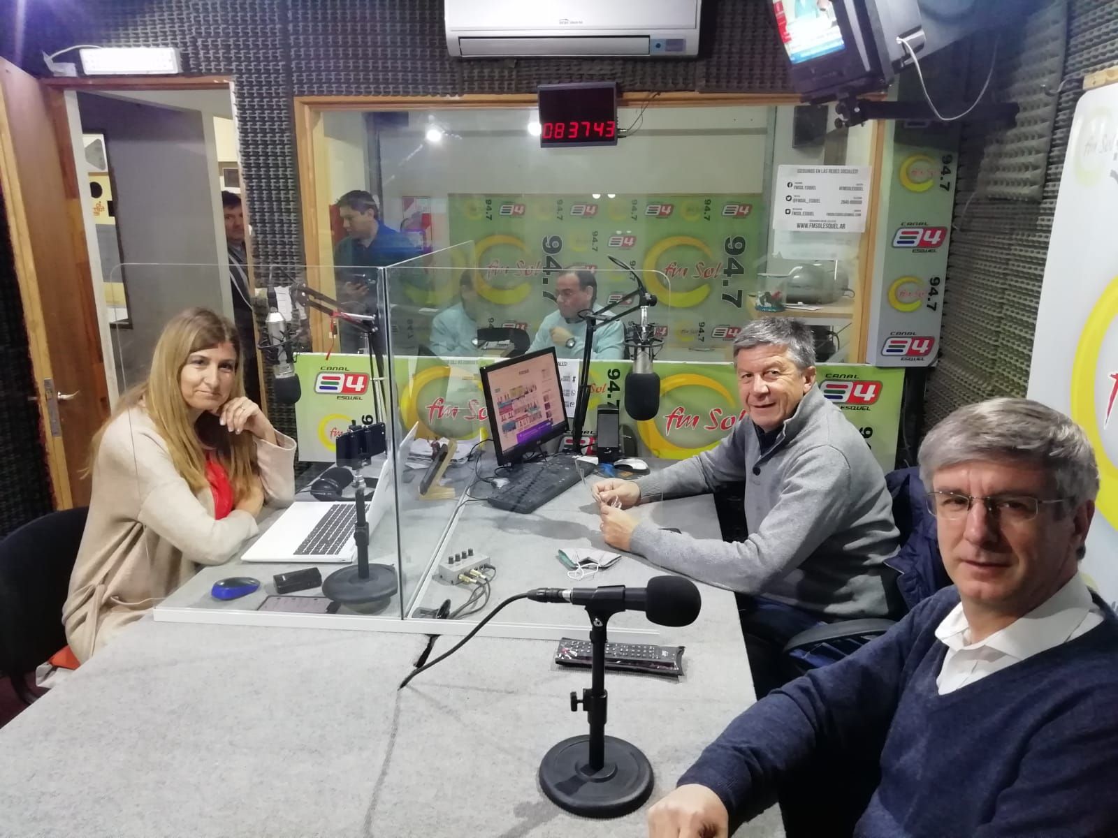 Menna y Ongarato con FM SOL y EQSnotas.com de Esquel