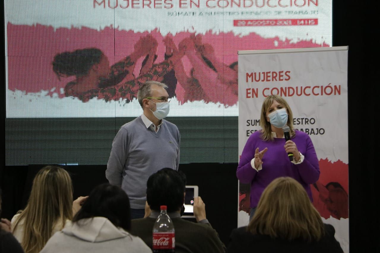 Fabián Puratich y Vanesa Abril continúan con la actividad de campaña.