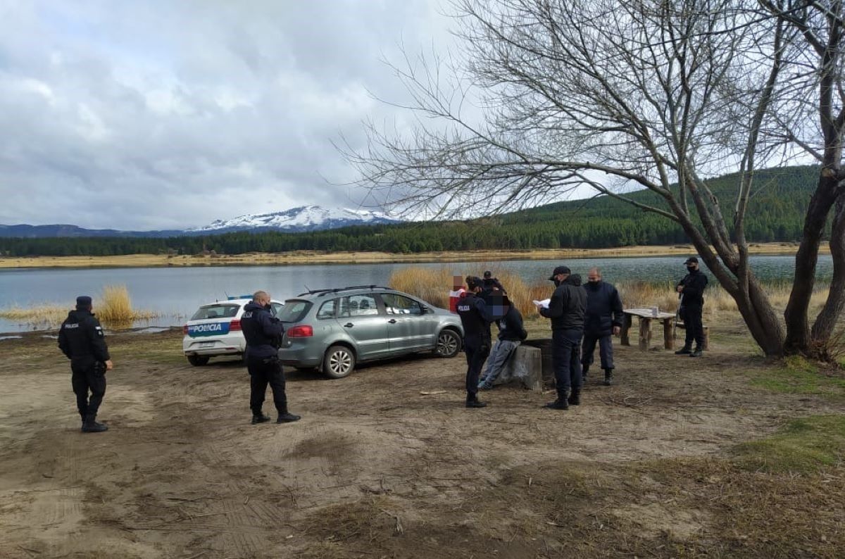 Detuvieron a 3 personas armadas en La Zeta.
