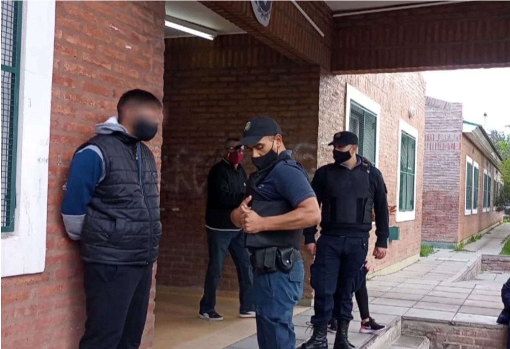 La Policía detuvo a un hombre que fue a votar y tenía pedido de captura (El Chubut)