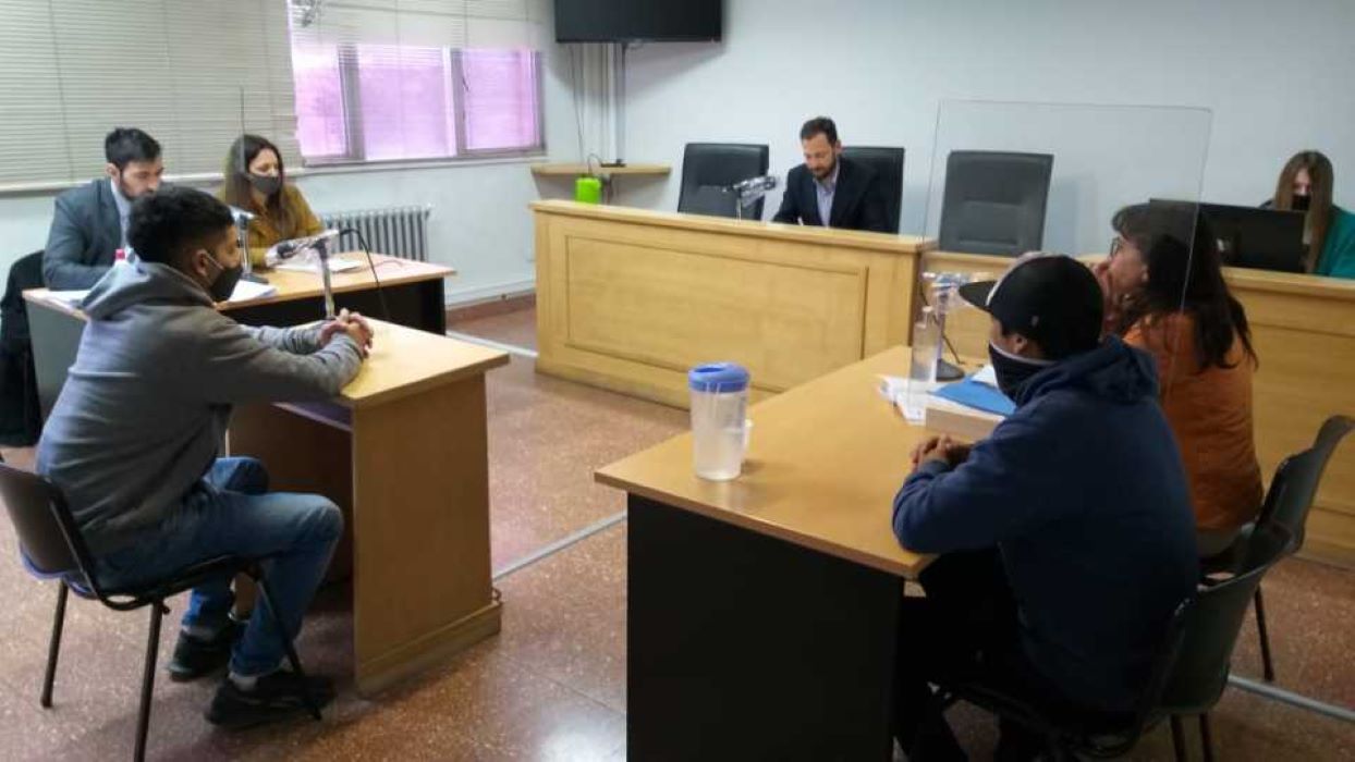 Los implicados en el robo agravado en una casa de Esquel seguirán detenidos