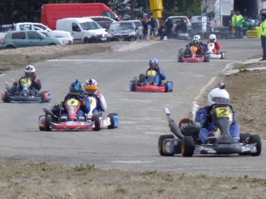 Karting: Se corre el "Gran Premio Homenaje a los Héroes y Caídos en Malvinas"
