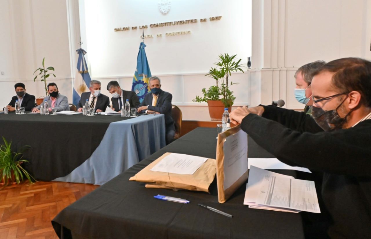 Tres empresas interesadas en la extensión de la red de gas de Corcovado