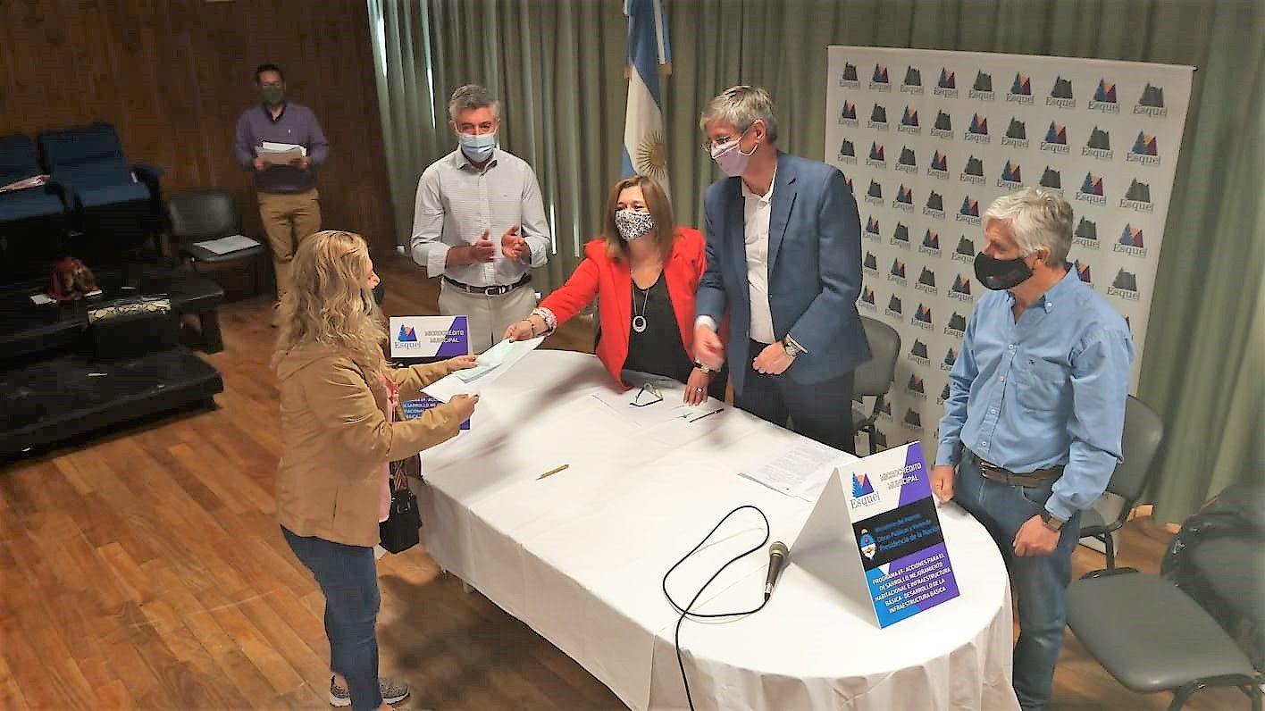 Nueva entrega de microcréditos: 25 familias de Esquel beneficiadas