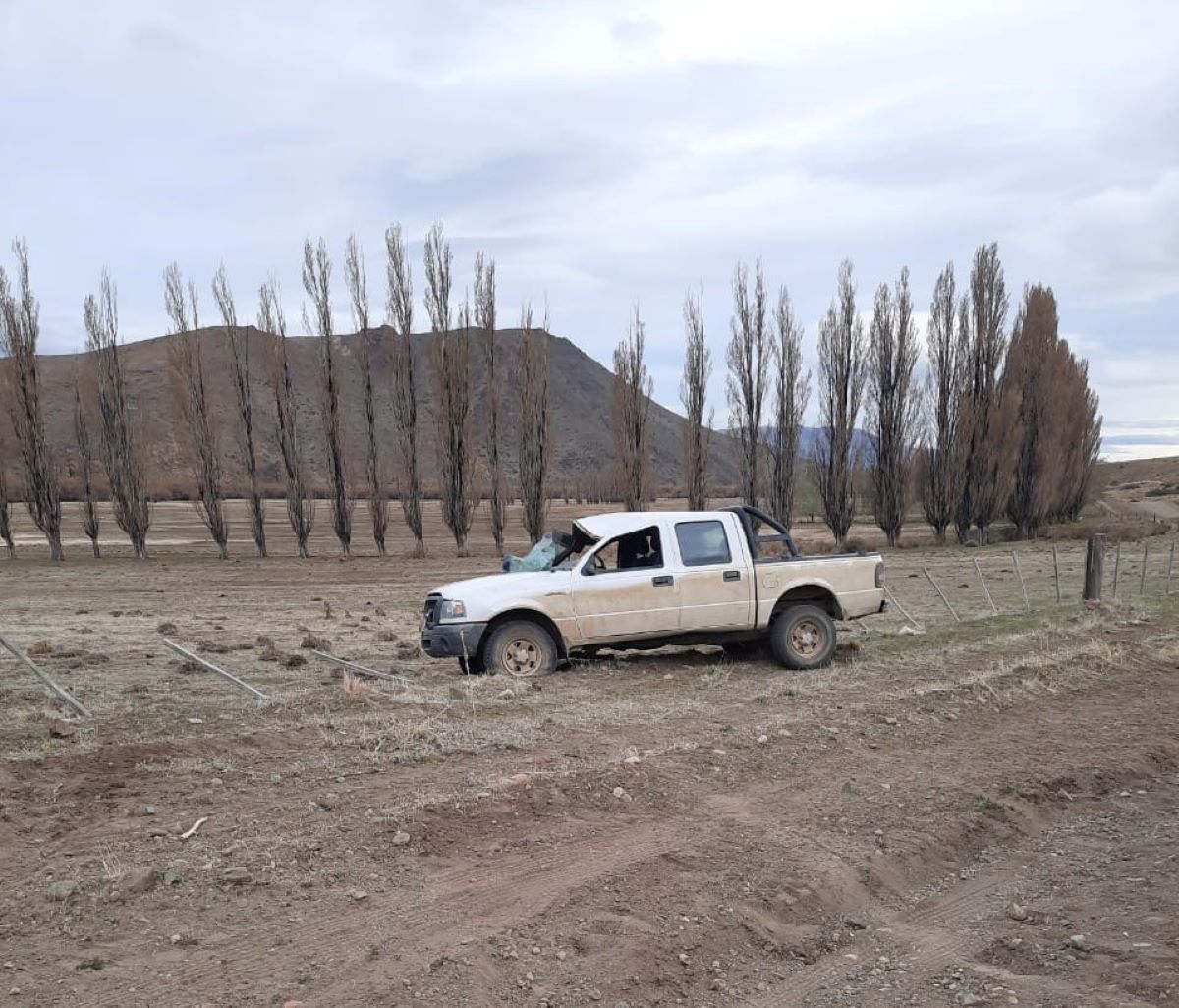 Volcó una camioneta en la zona de Gualjaina con cinco ocupantes