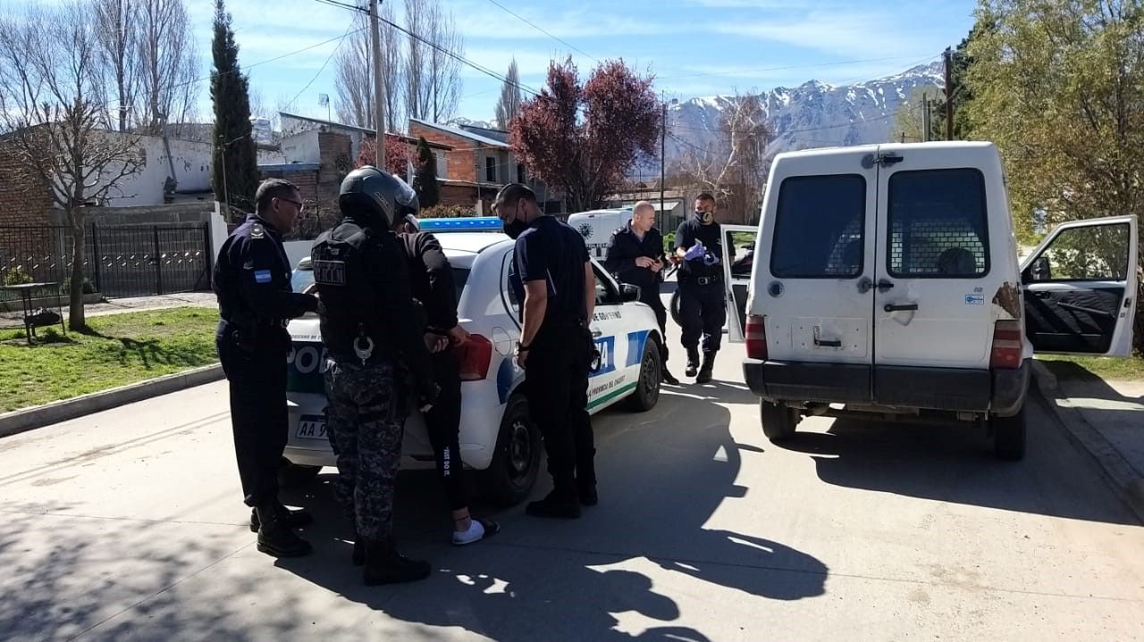 Robó un vehículo, huyó y a los 15 minutos lo atraparon (EQS Notas)